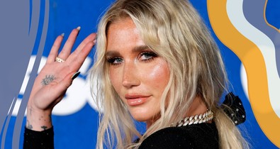 Kesha semmi mást nem viselt teljesen áttetsző ruhája alatt, csak egy tangát