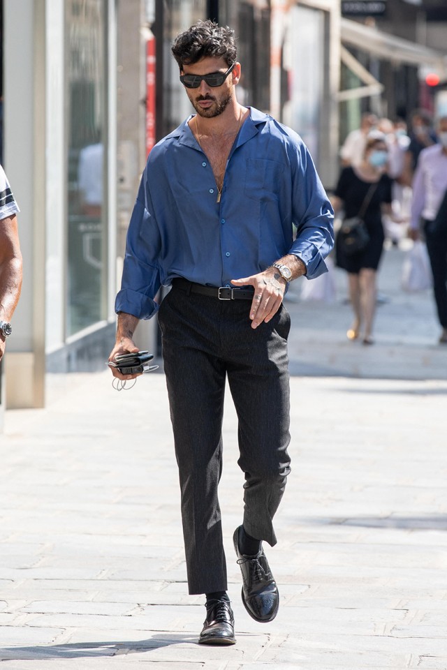 Boldog pénteket! Íme néhány dögös paparazzifotó Michele Morrone-ról!