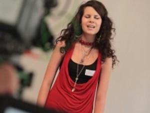 A rajongók lenyomják Katy Perryt