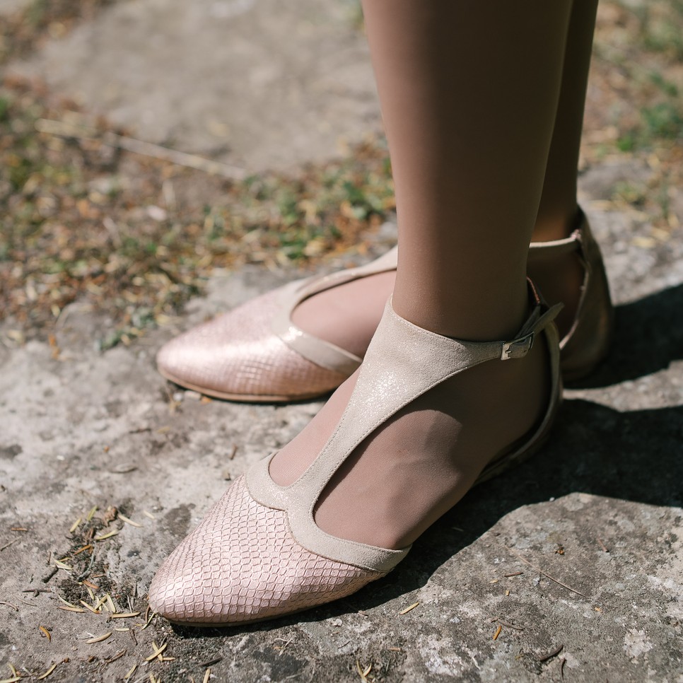  Törőcsik Hanna cipőjét egy magyar tervezőtől szerezte be