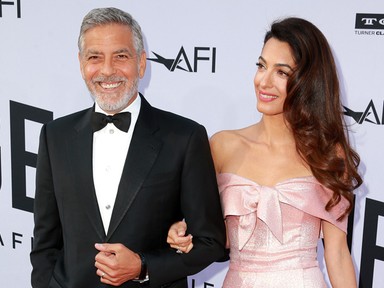 Szörnyű balesete óta George Clooney először ment az utcára
