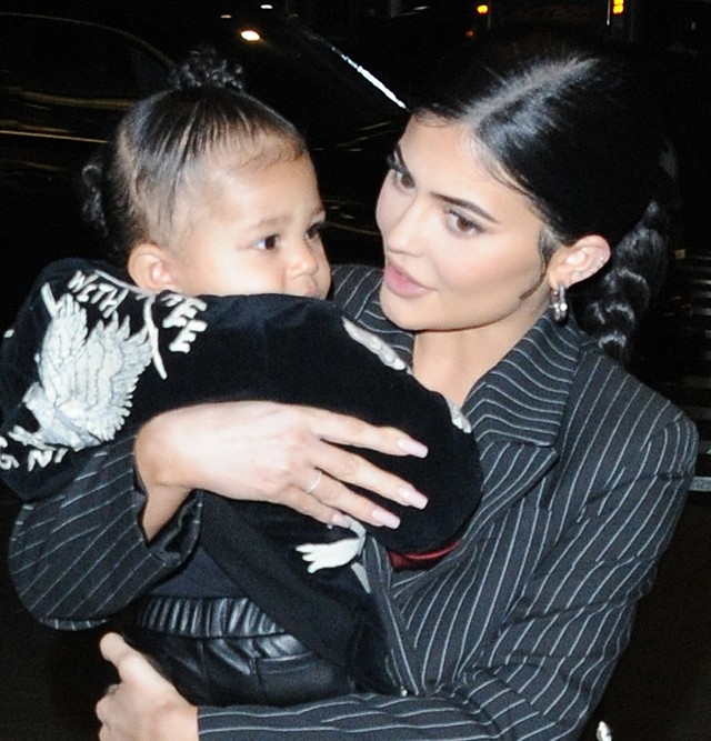 Kylie Jenner 15 hónapos kislányát kórházba kellett vinni