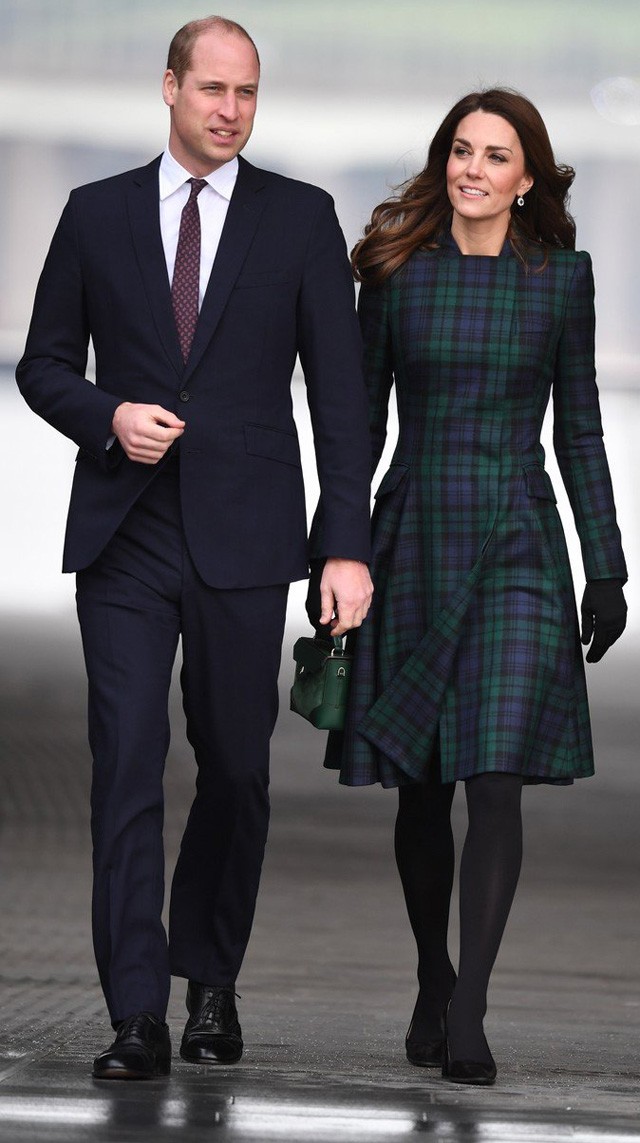 Óriási: Kate Middleton 5 év és 3 gyerek után újra felvette ezt a ruhát és nem fogsz hinni a szemednek