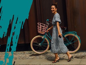 Biciklivel indulnál el a nyári esti programokra? Szuper darabokat találsz hozzá a Glamour Summer Weekend alatt!