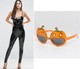 Lakk overál ASOS 60 euró www.asos.com, Halloween tök alakú szemüveg ASOS 5,33 euró www.asos.com