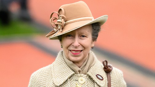 74 évesen is csúcsformában: kiderült, mi Anna hercegnő karcsúságának titka