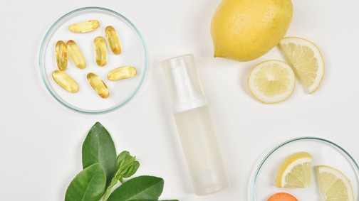 Így építsd be a C-vitamint a bőrápolási rutinodba
