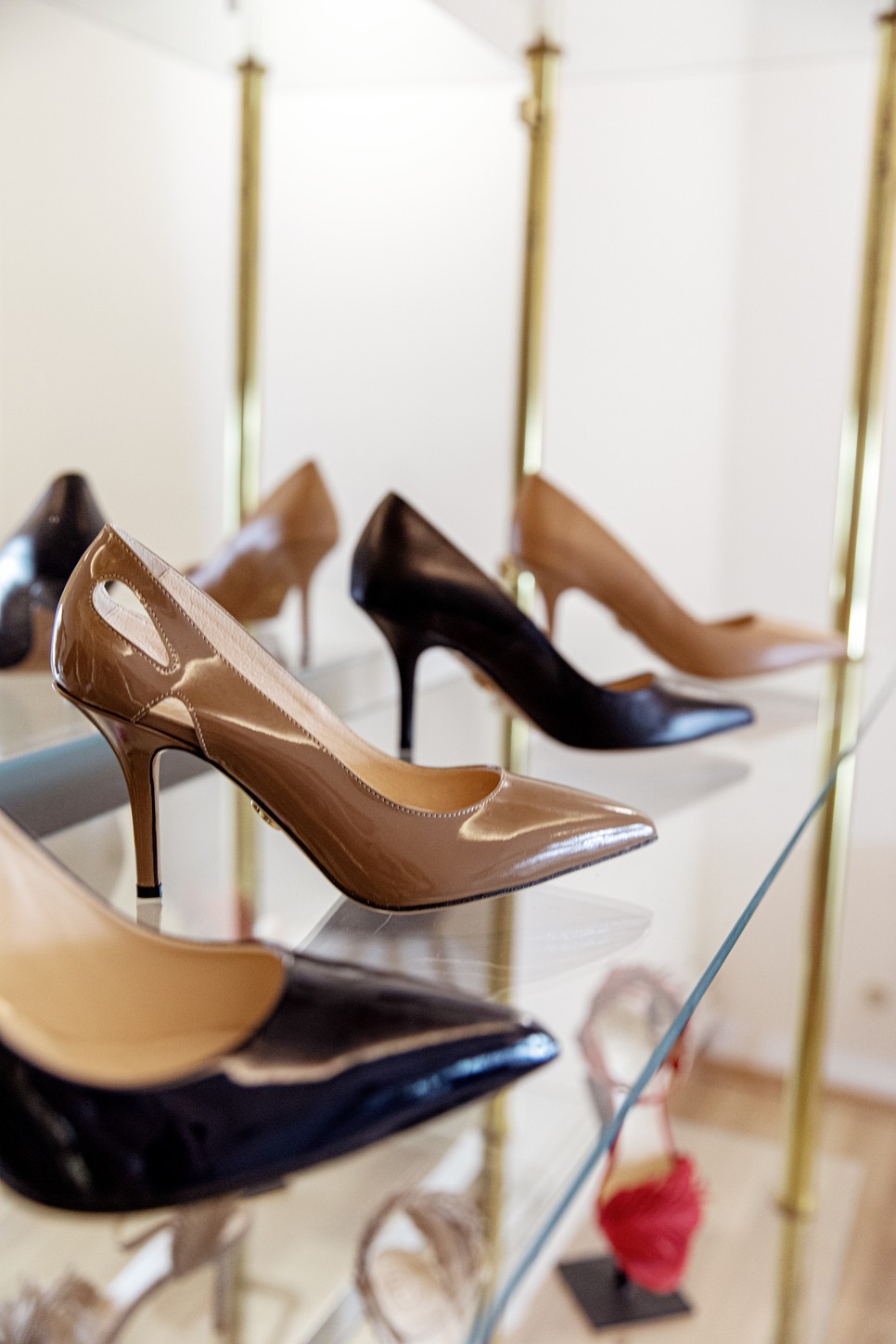 Ezen a héten a cipőtervező Kecskés Emese gardróbjába leshetünk be