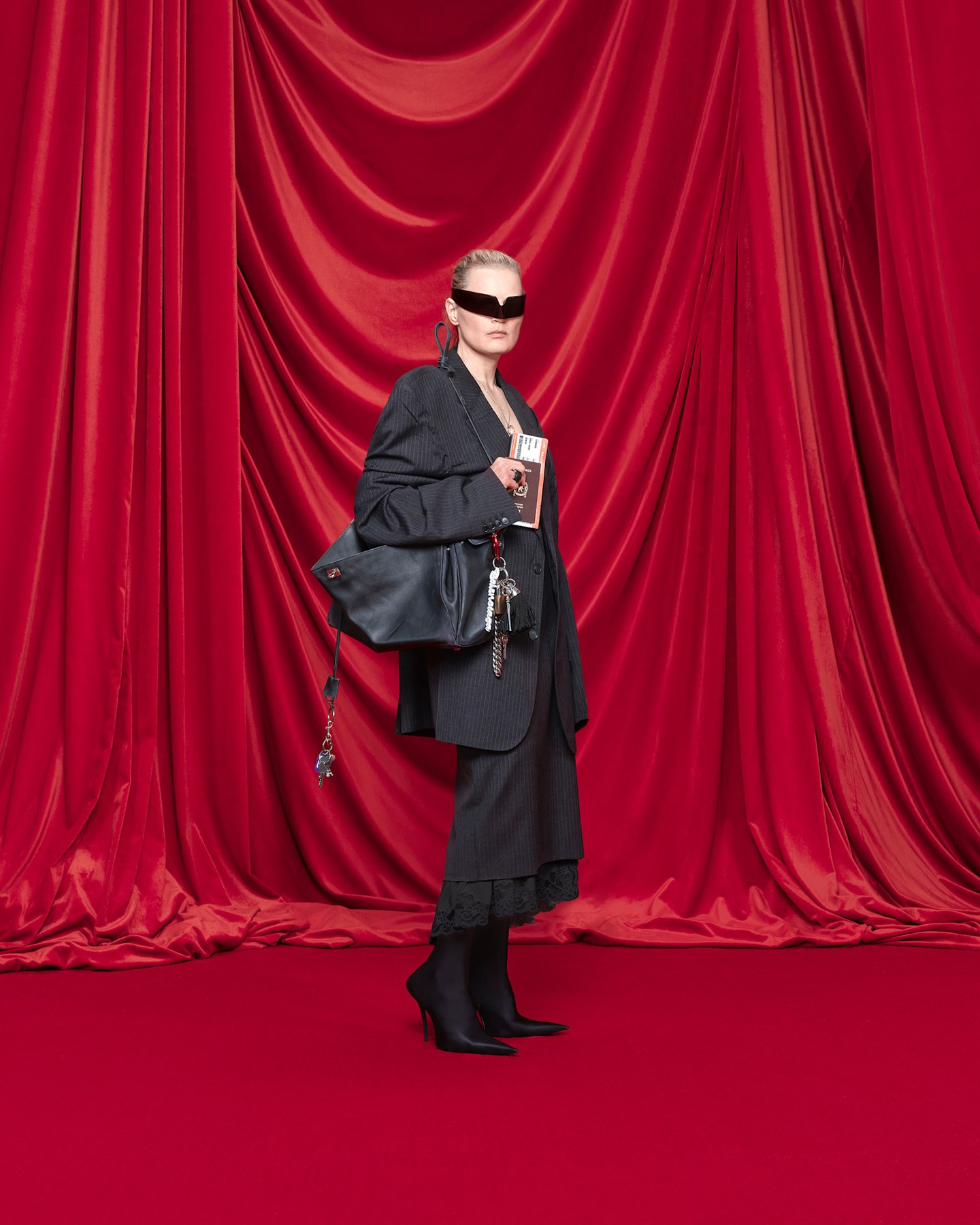 Balenciaga 2024 tavaszi-nyári kollekció