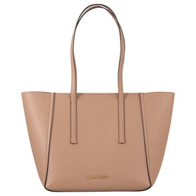 VAN GRAAF-Calvin Klein 49990HUF https://www.vangraaf.com/hu/