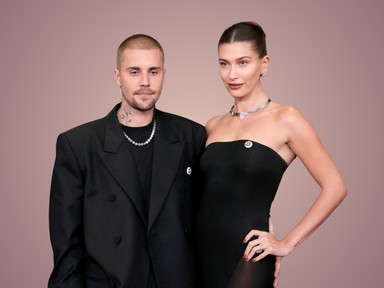 Hailey és Justin Bieber csókolózós címlapjánál még nem láttál intimebbet, ágyban fotózták őket