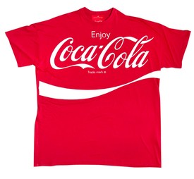 Keresd a Sugarbird exkluzív pólóját a GLAMOUR-napokon! A Coca-Cola kollekció is 20% kedvezménnyel ekkor debütál