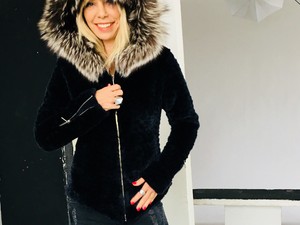 Péterfy Bori kabátja a legjobb választás a hideg időben!