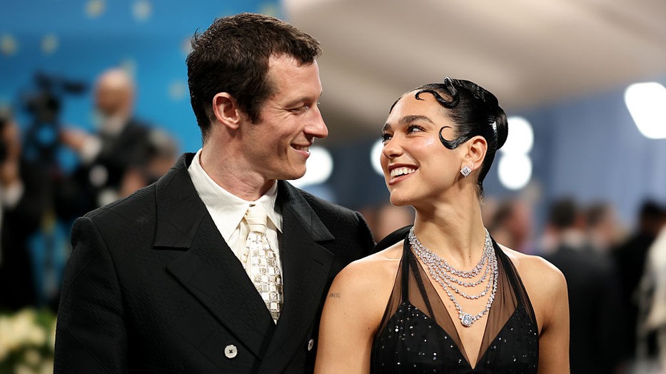 Dua Lipa és Callum Turner le sem tudták volna tagadni, mennyire imádják egymást