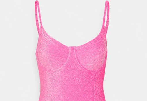 2023 legütősebb fürdőruha trendjeinek már a sztárok is behódoltak - íme a top fazonok