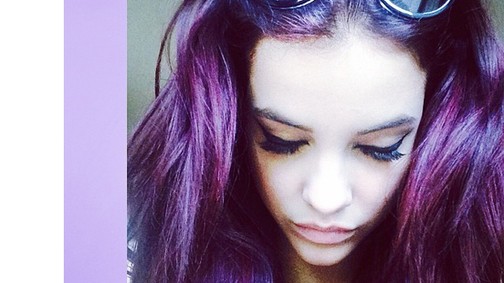 Palvin Barbi lilára váltott!