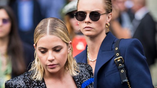 Pikáns videóval erősítette meg Ashley Benson és Cara Delevingne, hogy TÉNYLEG járnak