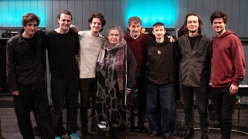 A kamaszkor minden nyűge és humora színpadon Janikovszky Éva nyomán