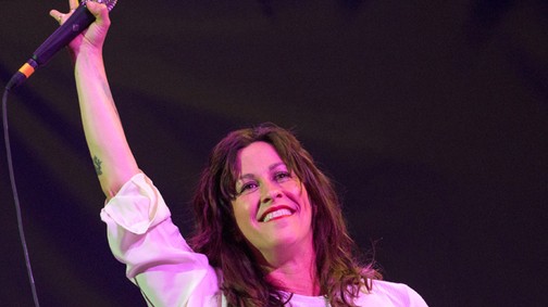 A 90-es évek egyik legnagyobb popsztárja 45 évesen várandós, és ilyen hatalmas a hasa most