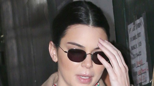 Kendall Jennert alaposan fejbe kólinotta a divathét