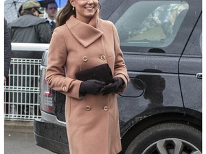 Kate Middleton gyönyörű kismama
