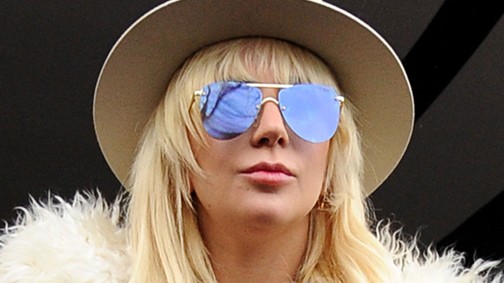 Lady Gaga beleragadt a ´70-es évekbe