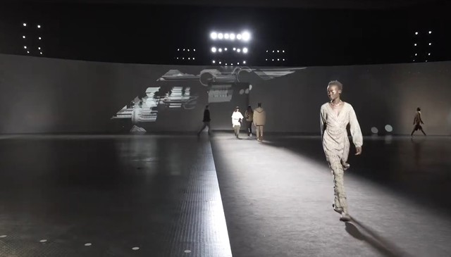 Elképesztő audiovizuális élmény kíséretében mutatta be új kollekcióját a rag & bone