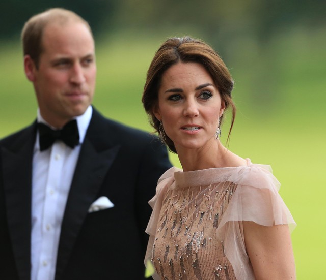 Mindenki a királyi családból csinált viccet a díjátadón: Vilmos és Katalin pedig tűrte