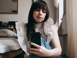 Lezseren elegáns szettel zárja a hetet a divattervező