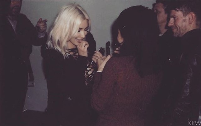 kim kardashian, twitter, közösségi média, meztelen szelfi, pucér szelfi, poszt, chloe grace moretz, bette midler, beszólás, botrány