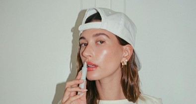 Hailey Biebernek köszönhetjük a nyár legnagyobb körömtrendjét