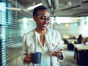 Egy nő szakmai életútjának a vége - Munkahelyi szexizmustól a nyugdíjszakadékig