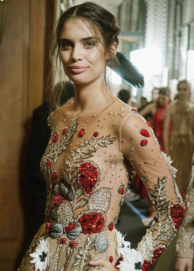 Sara Sampaio a Zuhair Murad bemutatón