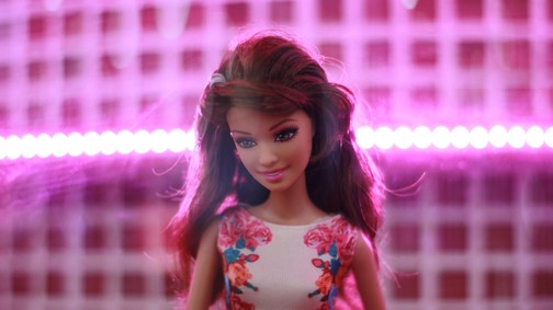 Semmiképp ne csinálj magadból Barbie-t a közösségi oldalakon, elmondjuk, miért