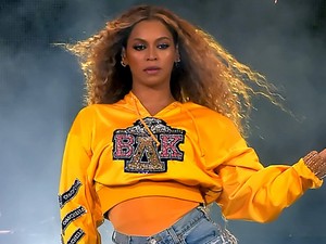 Beyoncé beintett: otthagyja a Topshop