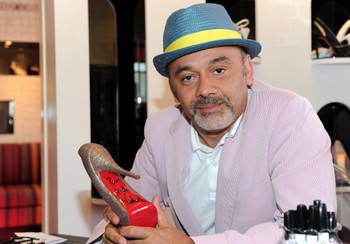 Kitalálta a piros talpakat, a divatvilág rockere lett belőle: Christian Louboutin sztorija