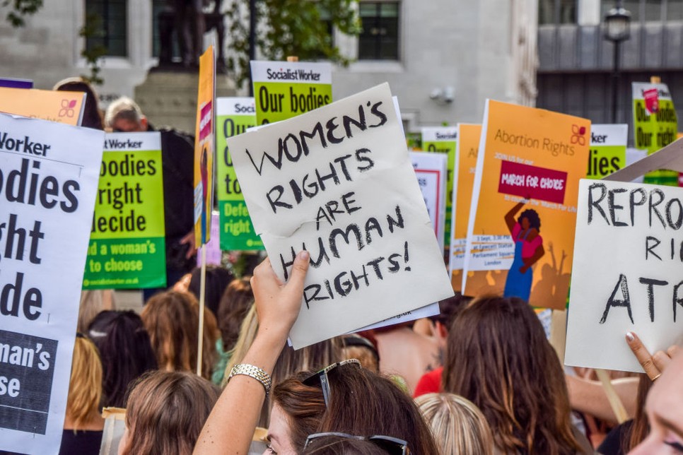 A női jogok emberi jogok, nem dönthetnek férfiak a nők testéről 2022-ben. Fejezd ki te is a véleményedet szeptember 28-án!