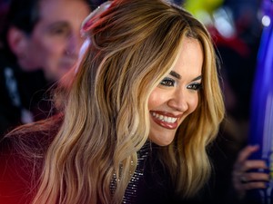 Ez tényleg Rita Ora lenne? Rá sem ismertünk bikinis fotóján!