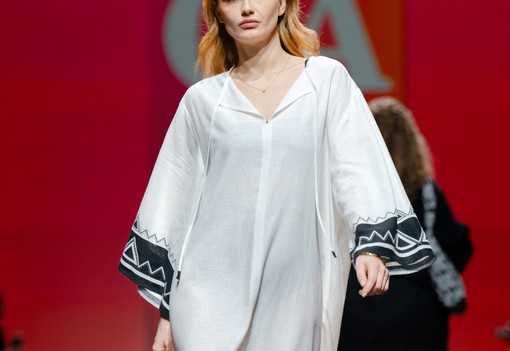 Indiában ruhát gyártatni úgy is lehet, hogy segítesz az ott élőknek