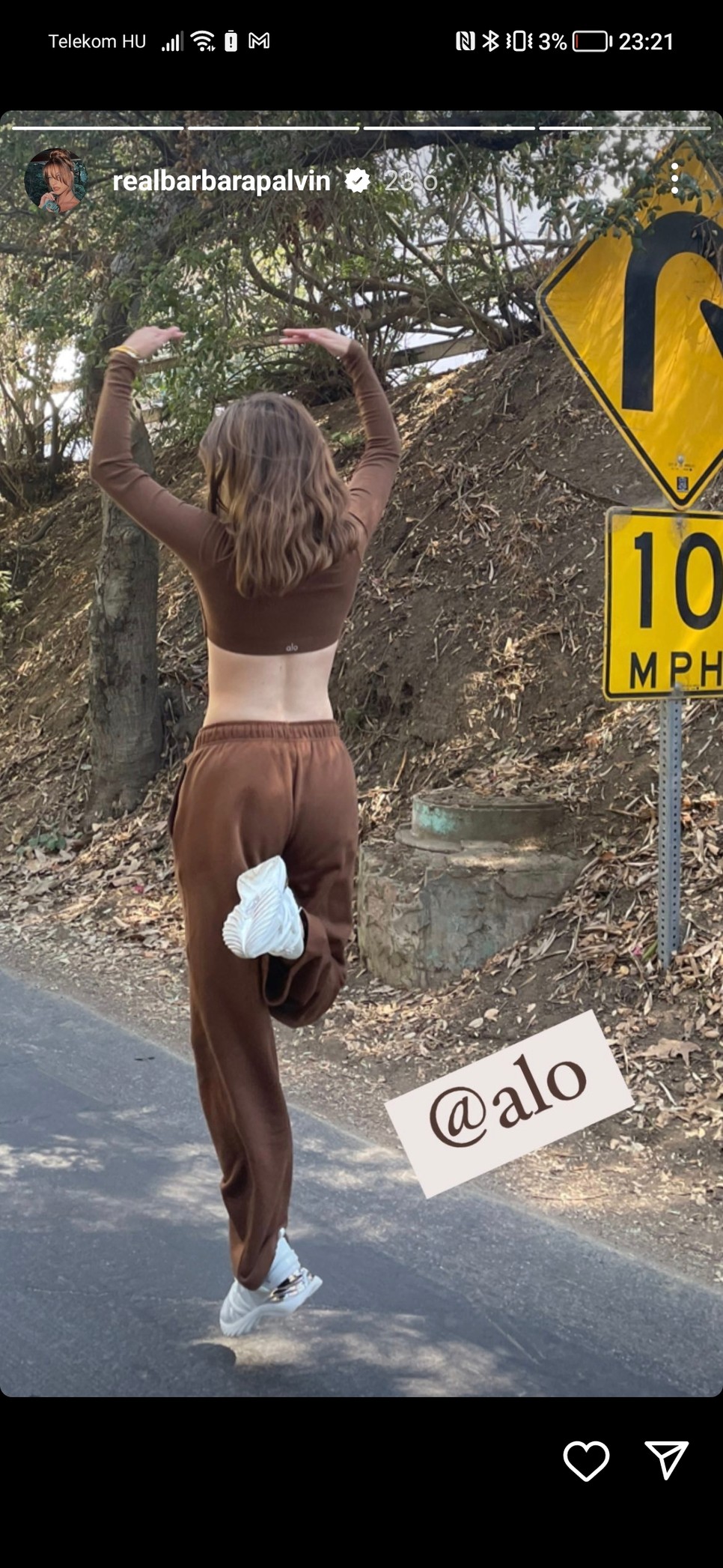 Palvin Barbara is imádja a laza, kényelmes szetteket