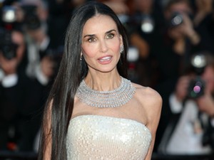 Demi Moore élete legszebb ruhájában perzselte fel a cannes-i filmfesztivál vörös szőnyegét