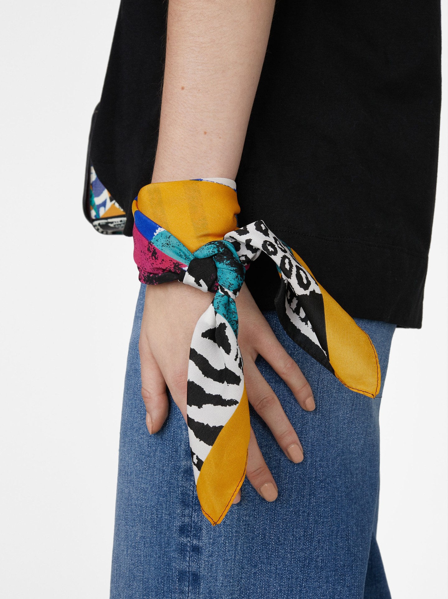 Kendő PARFOIS 3995 Ft