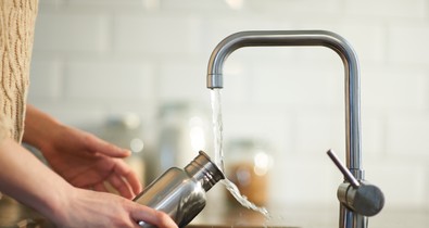 Miért fenntarthatóbb a csapvíz fogyasztása?