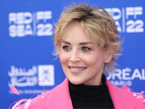 Sharon Stone halálos fenyegetést kapott, pedig csak jót akart