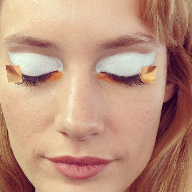 A Je Suis Belle sminkje közelebbről.