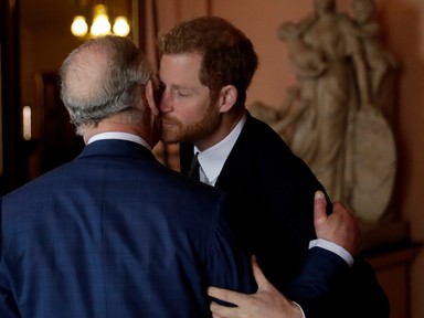 Harry herceg kegyetlenül sarokba szorította Károly királyt