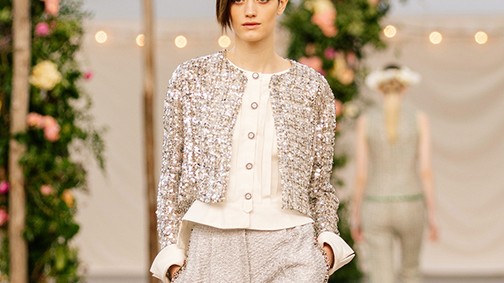 5 egyszerűen kivitelezhető frizura, amit a Chanel bemutatójáról elleshetsz