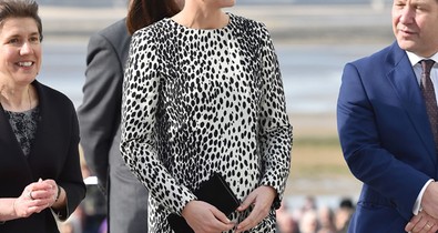 Fantasztikus kismamaruhában Kate Middleton