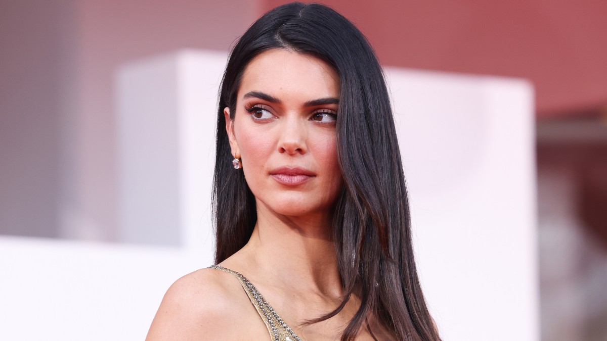 Kendall Jenner Armani ruháját bármelyik nő elfogadná, a Velencei Filmfesztivál legszebb ruhájában érkezett