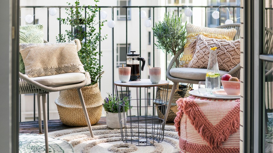 Ezeket a lakberendezési trükköket érdemes bevetni, ha stílusos erkélyre vagy udvarra vágysz